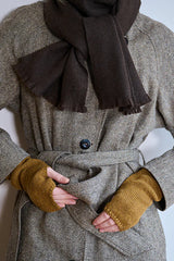 Wrist Warmers in Cashmere Mix - Old Gold